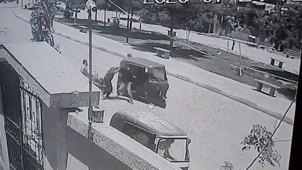 نتيجة خلاف على أولوية التموين.. التعدي على شخص وأخيه بالمنوفية
