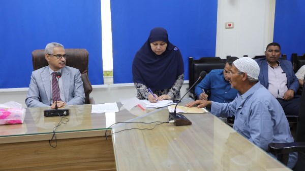 محافظ بني سويف يعقد لقاء المواطنين الأسبوعي بمقر الوحدة المحلية بالواسطى لبحث شكاوى ومطالب المواطنين