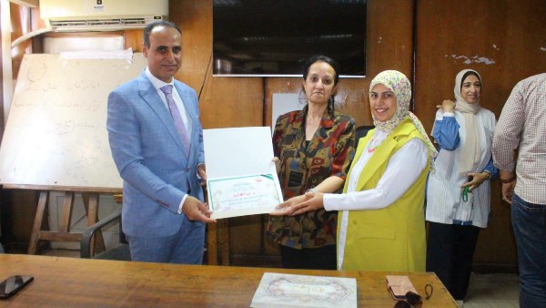بعد تحقيق مؤشرات قياسية.. وكيل صحة بني سويف يكرم 20  عضوًا من تنمية الأسرة
