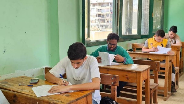 قانون العقوبات يحظر نشر المناهج الدراسية دون ترخيص