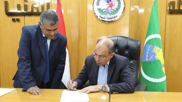محافظ المنيا يعتمد تنسيق القبول بمدارس التمريض بحد أدنى 270 درجة