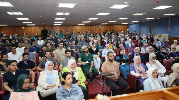جامعة المنيا تصرف مكافأة للأطباء المقيمين الجدد ودراسة تطوير سكن التمريض