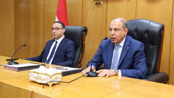 محافظ المنيا يوجّه بتكثيف حملات التفتيش ومحاسبة المقصرين لتحسين الخدمات
