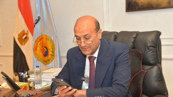 محافظ أسيوط يهنئ هاتفيا التاسع على الجمهورية الطالب عبدالرحمن أحمد