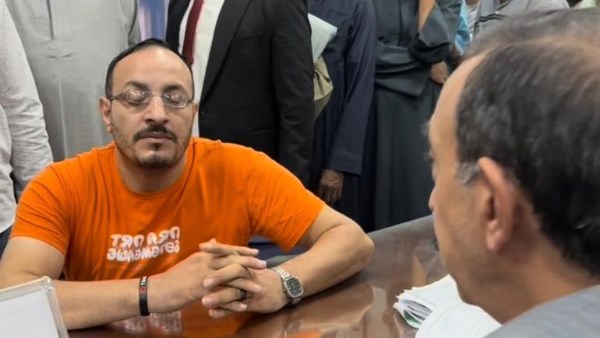 محافظ سوهاج: اتباع سياسة الباب المفتوح.. ومحاسبة المقصرين في شكاوى المواطنين