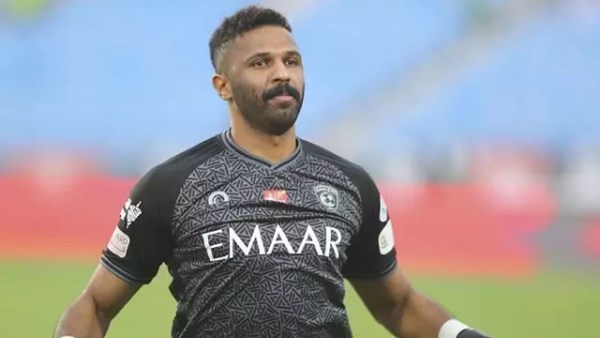 رسميًا.. الهلال يستعيد محمد العويس لتدعيم حراسة المرمى