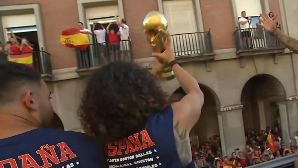 من شرفات مدريد إلى الحافلة المكشوفة.. احتفالات تاريخية لتتويج إسبانيا بكأس العالم 2026