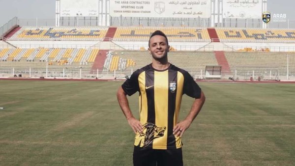 عرض إماراتي يقترب من خطف عمر الوحش .. والمقاولون يحسم موقفه قريبا