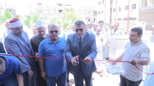 وسط حضور شعبى .. محافظ قنا يفتتح مسجد المهندس محمود محمد حسن في قوص | صور