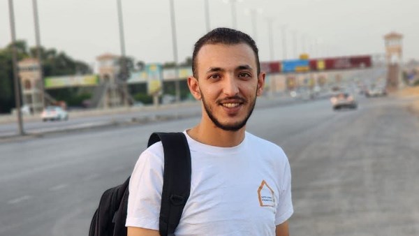لم يمهله القدر ساعات.. شاب يفارق الحياة صعقا بالكهرباء قبل أن يبدأ أول يوم عمل بالأقصر| التفاصيل الكاملة