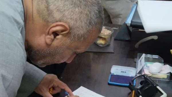 تسليم 18 عقد ملكية نهائية لوحدات الإسكان الشعبي بالبياضية والحبيل بالاقصر