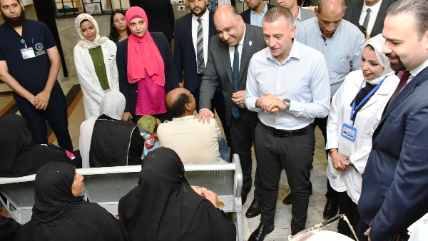 أخبار أسوان: لأول مرة إجراء 3 عمليات زراعة قرنية.. وغلق لمخازن الخردة.. واستكمال رصف الطريق الدائري «بلانة / كلابشة» بمسافة 2 كم