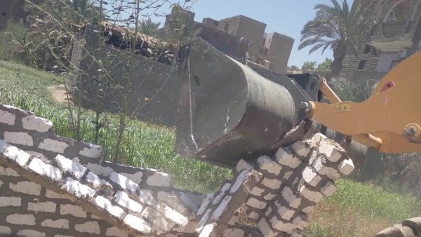 محافظ أسوان يتابع نتائج المرحلة الثالثة من الموجة الـ29 لإزالة التعديات