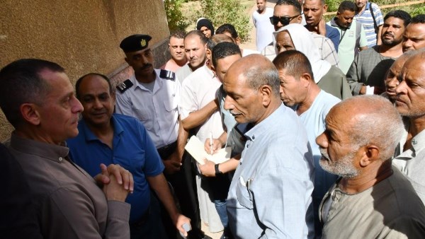 بعد تدخل محافظ أسوان .. التصريح بتسيير المركبات لمدة 3 أشهر لحالات التجديد