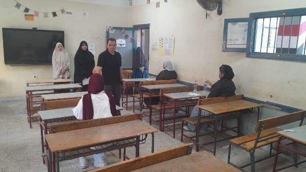 أخبار أسوان: حملات بيطرية.. ومتابعة لمنظومة النظافة.. وامتحانات الإعدادية والثانوية