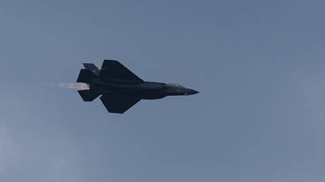 قائد سلاح الجو الإسرائيلي السابق عن  طائرات الـ”F-35″: ليست الأكثر قدرة على المناورة في العالم