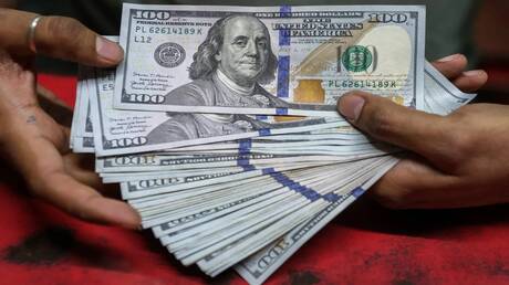 تحويلات المصريين بالخارج تتجاوز حاجز الـ 43 مليار دولار في أقل من عام