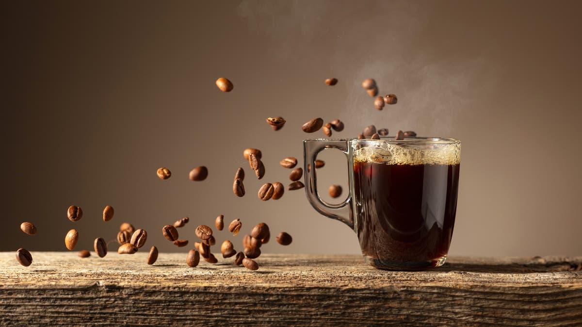القهوة “على المحك”.. سباق علمي لإنقاذ المشروب الأكثر شعبية في العالم