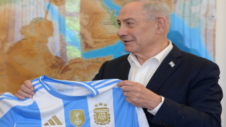 “لامين يحمم بن غفير”.. أيمن عود يسخر من داعمي منتخب الأرجنتين بالحكومة الإسرائيلية على طريقته (صور)