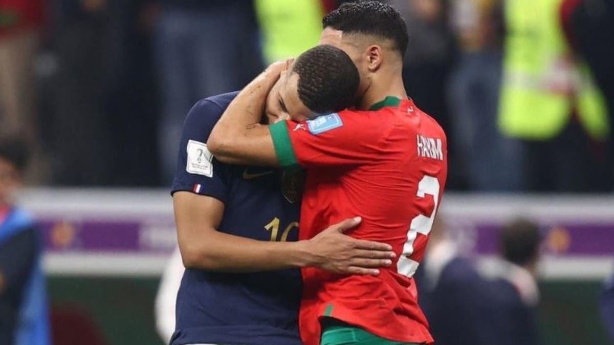 فرنسا ضد المغرب.. صداقة مبابي وحكيمي و”6 مواليد” في قمة مشتعلة بكأس العالم