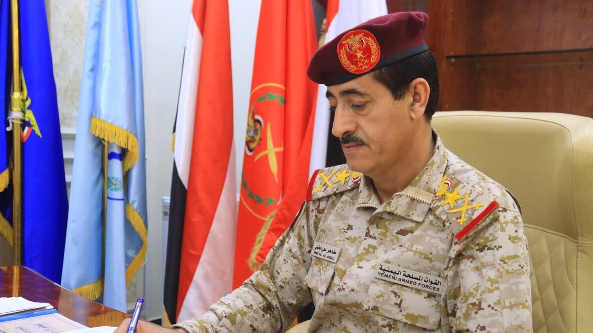 وزير دفاع اليمن: القوات المسلحة جاهزة لمعركة إنهاء الانقلاب