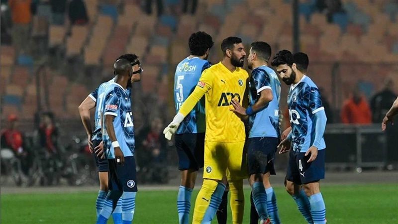 بيراميدز يتفاوض مع موكوينا ويورشيتش قريب من نادٍ إماراتي