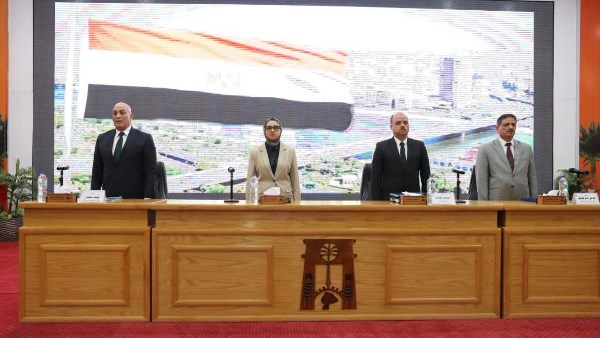 محافظ الوادي الجديد تترأس اجتماع المجلس التنفيذي للمحافظة