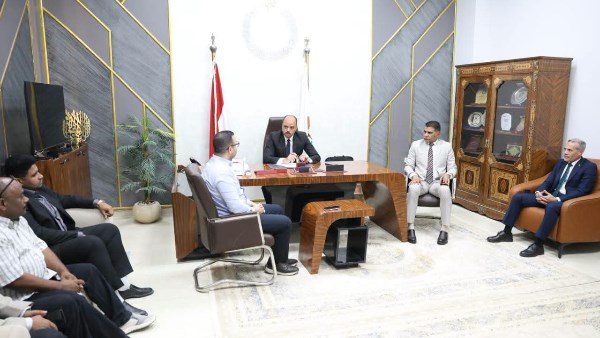 للمشاركة بمؤتمر التغير المناخي.. نائب محافظ الوادي الجديد يلتقي وفد شباب المتوسط
