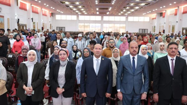 افتتاح اللقاء التعريفي للمبادرة الوطنية للمشروعات الخضراء الذكية بالوادي الجديد