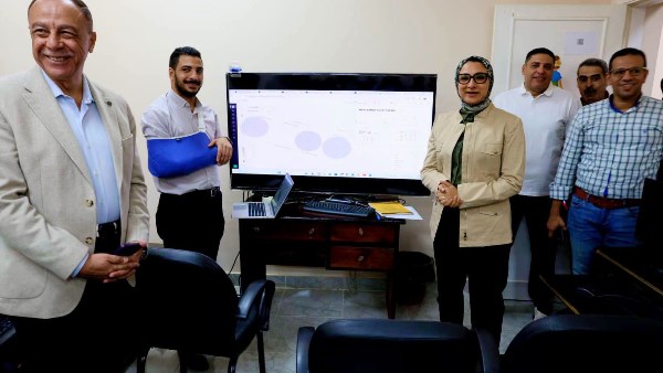 محافظ الوادي الجديد تتفقد البرنامج التدريبي لإطلاق منصة رقمية ذكية لإدارة ومراقبة الأنشطة الزراعية