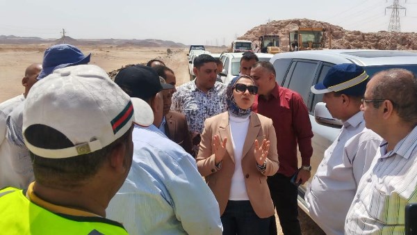 موجز اخبار الوادي الجديد| بدء أعمال رصف طريق الخارجة/ الداخلة.. وتطوير منطقة الجذب السكاني بأبو طرطور