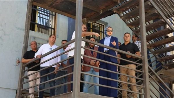 محافظ الوادي الجديد تتفقد جاهزية المعهد العالي لتكنولوجيا المعلومات والاتصالات