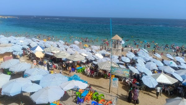 تحسن حالة البحر.. تغيير ألوان رايات الشواطئ بالإسكندرية ظهر اليوم