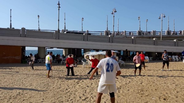 صيف الإسكندرية 2026 يشتعل .. سباقات جري وكرة طائرة ومشاهد حماسية على شواطئ الثغر