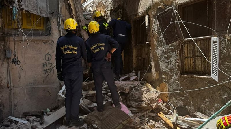 مفاجأة، عقار الإسكندرية المنهار صادر له قرار هدم منذ 13 سنة