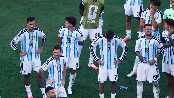 رغم خسارة كأس العالم.. رئيس الأرجنتين يعد بإجازة رسمية احتفالًا بمنتخب التانجو