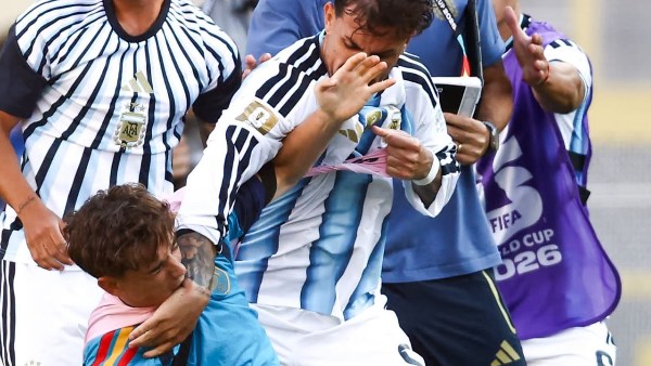 تقرير | توتر واشتباكات ومقاطعة إعلامية.. كواليس مثيرة أعقبت نهائي كأس العالم 2026