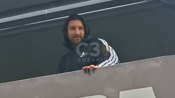 أول ظهور لميسي بعد نهائي كأس العالم.. فيديو
