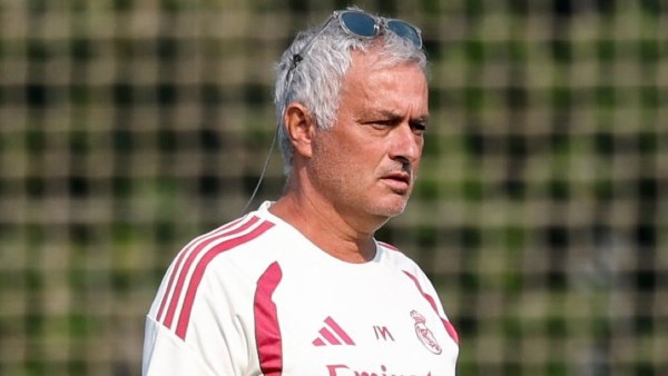 ضربة مبكرة لمورينيو.. إصابة موهبة ريال مدريد تبعده عن بداية الموسم