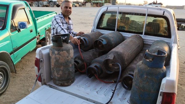 ضبط 400 عبوه مبيدات زراعية وحشرية منتهية الصلاحية بمطروح