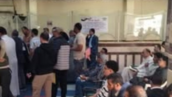 لتوفير الخدمات للمواطنين .. مد العمل بالمركز التكنولوجي لخدمة المواطنين بمرسى مطروح