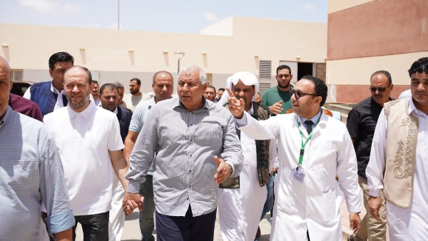محافظ مطروح يتفقد مستشفى النجيلة ويوجه بإنشاء عيادة قلب متكاملة ووحدة مناظير