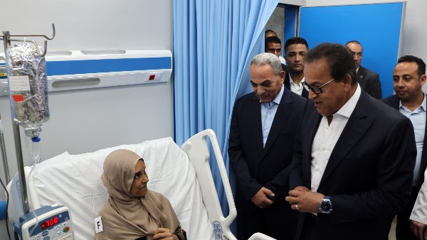 وزير الصحة ومحافظ الإسماعيلية يتفقدان مشروع تطوير مستشفى أورام الإسماعيلية