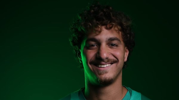 لأربعة مواسم .. الملاح يطير من فاركو لدعم صفوف وسط المصري