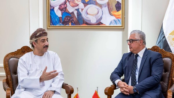 رئيس اقتصادية القناة: نتطلع لتعزيز التعاون الاستثماري مع سلطنة عُمان