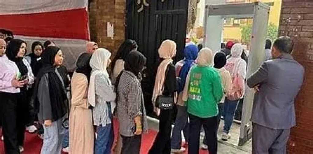 لجان الثانوية العامة تستقبل الطلاب لأداء امتحاني الكيمياء والجغرافيا