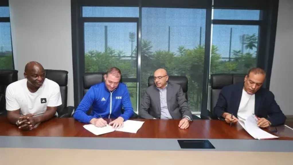 اتحاد الكرة يتعاقد مع الخبير الدولي ”داريل ويلارد” لتطوير المواهب