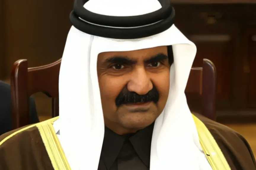 من هو الشيخ حمد بن خليفة آل ثاني؟ وكيف وصل نجله تميم إلى الحكم في وجوده؟