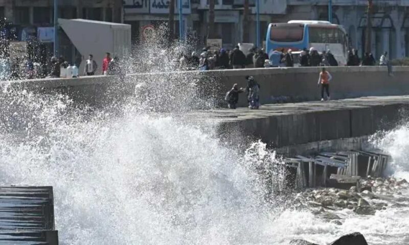الأرصاد تحذر من ارتفاع الأمواج على 6 شواطئ: تنبيهات عاجلة للمصطافين بسبب نشاط الرياح