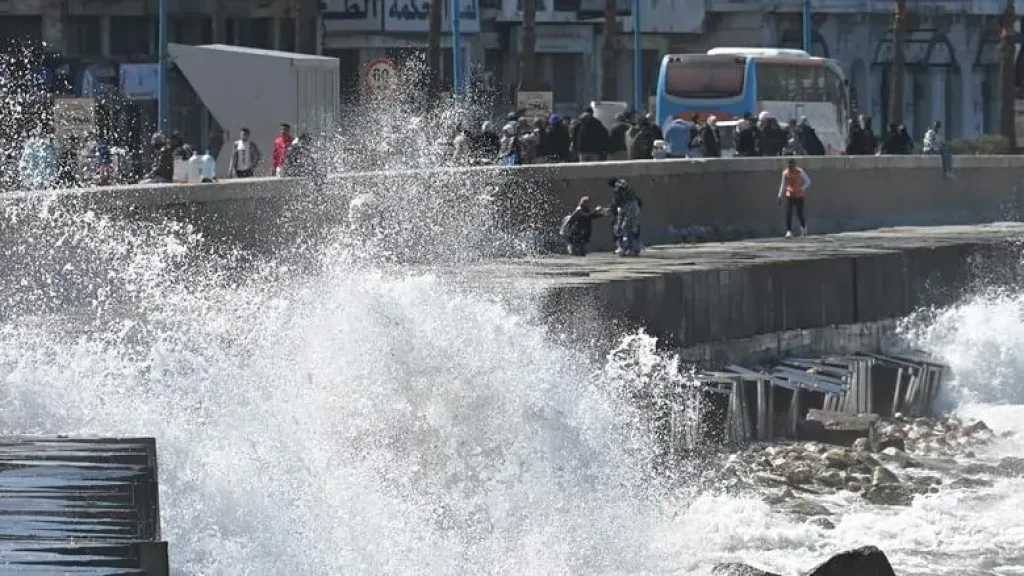 الأرصاد تحذر من ارتفاع الأمواج على 6 شواطئ: تنبيهات عاجلة للمصطافين بسبب نشاط الرياح